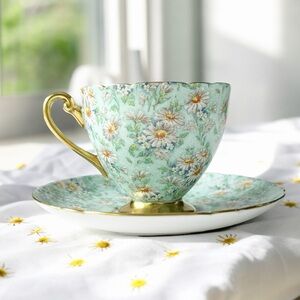Shelley Marguerite Floral Chintz Cup and Saucer Set